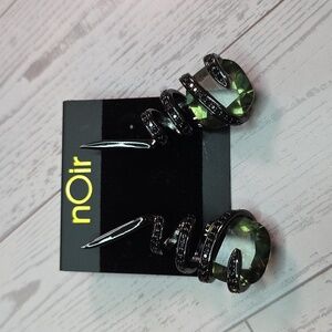 nOir Jewelry Black and Olive Earrings